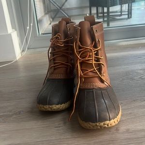 LL Bean Duck Boot size 8